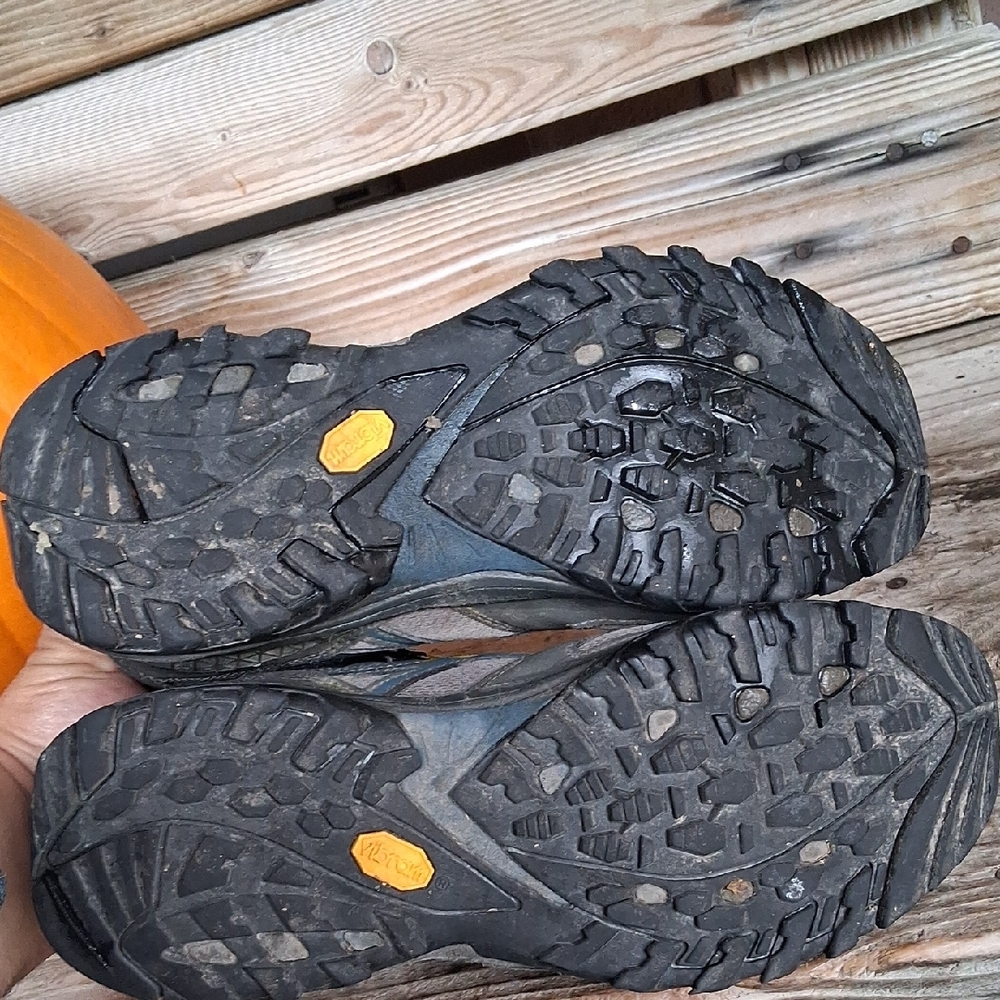 The North Face Men's Gray and Yellow Athletic Shoes - Picture 13 of 14